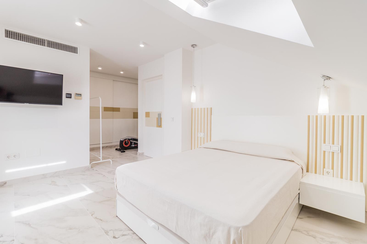 3 Bed Townhouse for sale in Estepona Costa Del Sol, Málaga, Spain