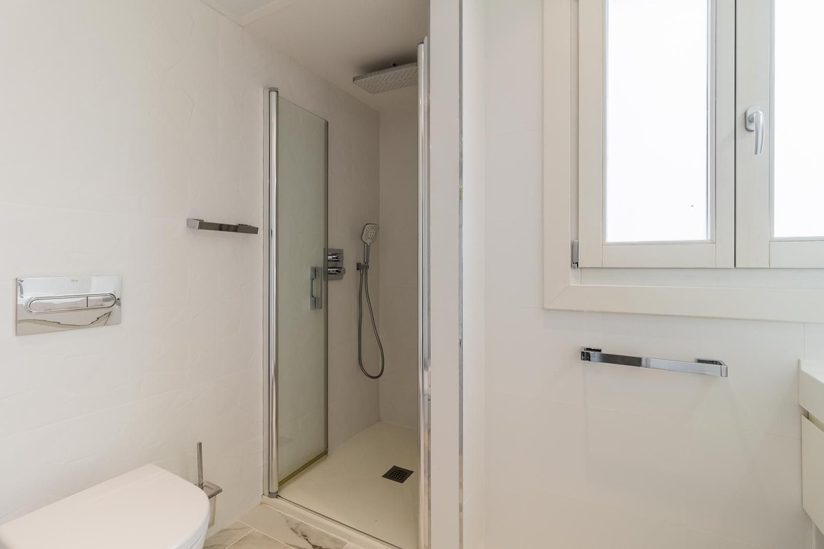 3 Bed Townhouse for sale in Estepona Costa Del Sol, Málaga, Spain