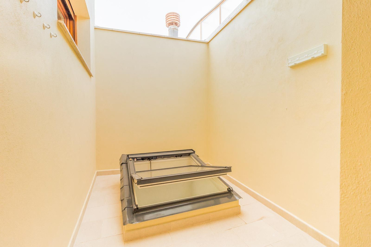 3 Bed Townhouse for sale in Estepona Costa Del Sol, Málaga, Spain