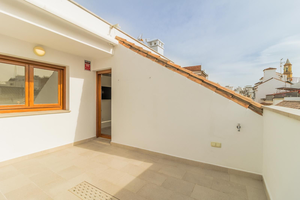 3 Bed Townhouse for sale in Estepona Costa Del Sol, Málaga, Spain