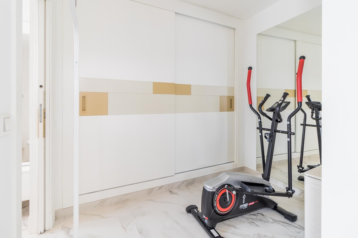 3 Bed Townhouse for sale in Estepona Costa Del Sol, Málaga, Spain