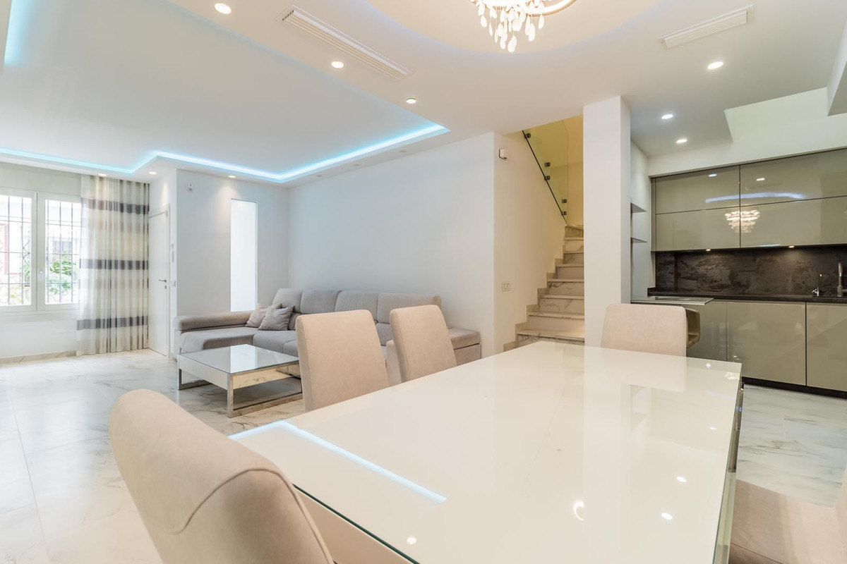 3 Bed Townhouse for sale in Estepona Costa Del Sol, Málaga, Spain