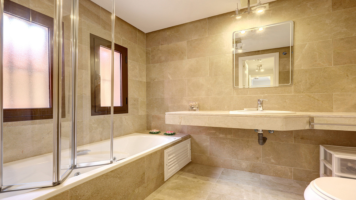 3 Bed Apartment for sale in San Luis De Sabinillas Costa Del Sol, Málaga, Spain