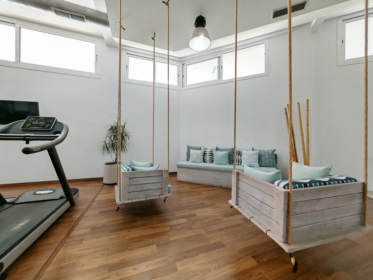 2 Bed Apartment for sale in Nueva Andalucía Costa Del Sol, Málaga, Spain