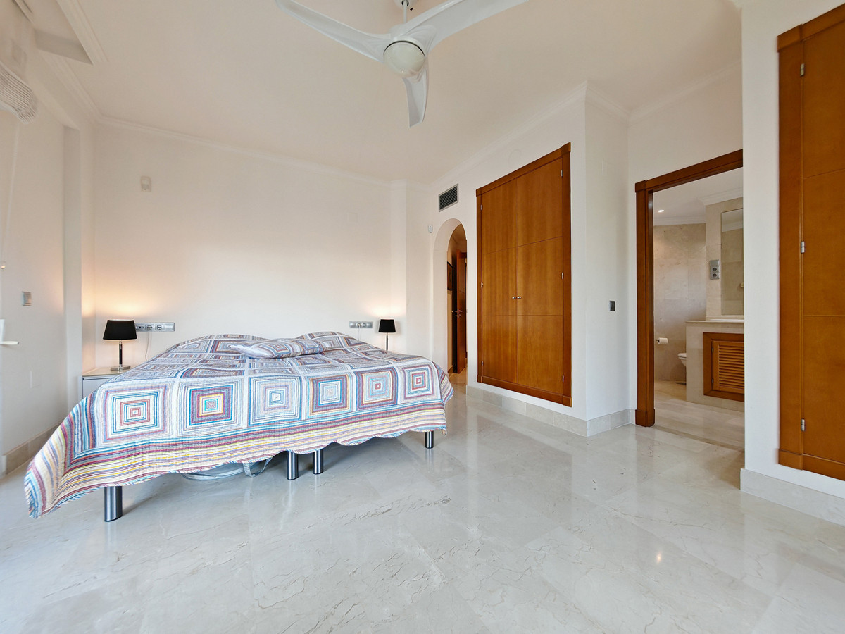 2 Bed Apartment for sale in Nueva Andalucía Costa Del Sol, Málaga, Spain