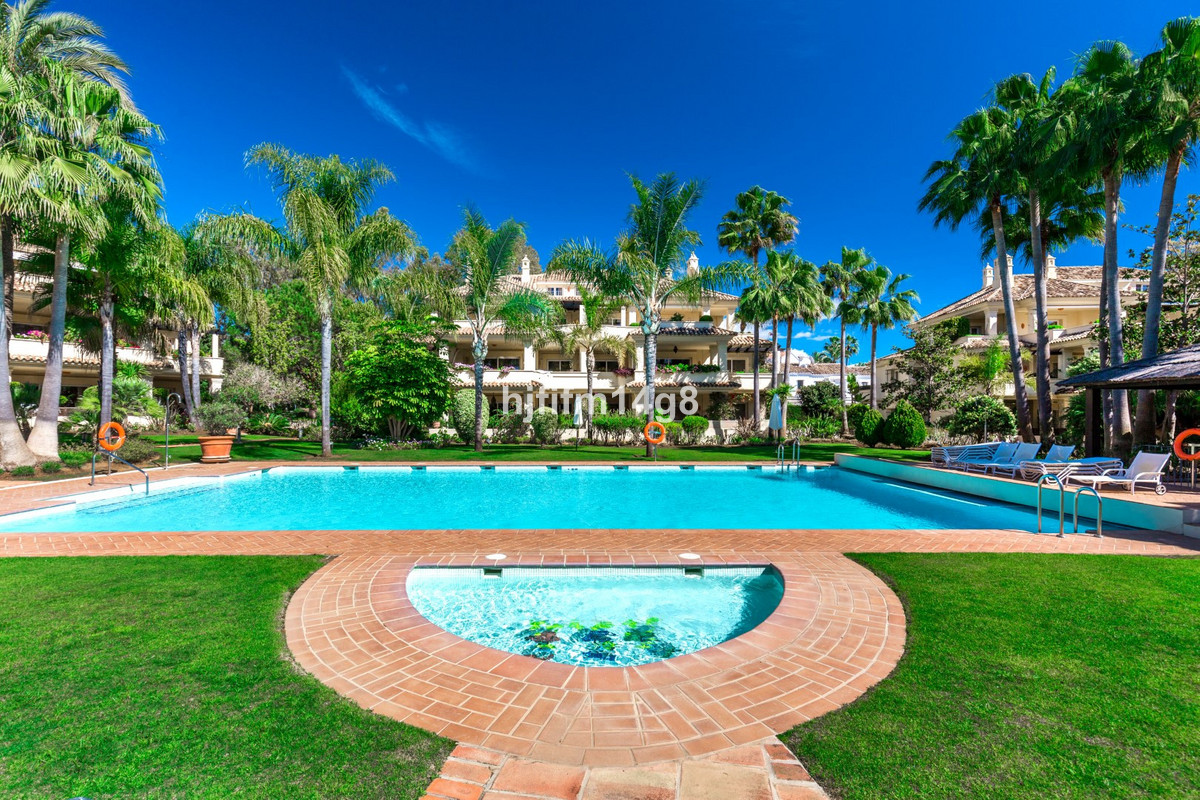 Se vende Apartamento Planta Baja de 3 dormitorios en Costa Del Sol, Málaga, España