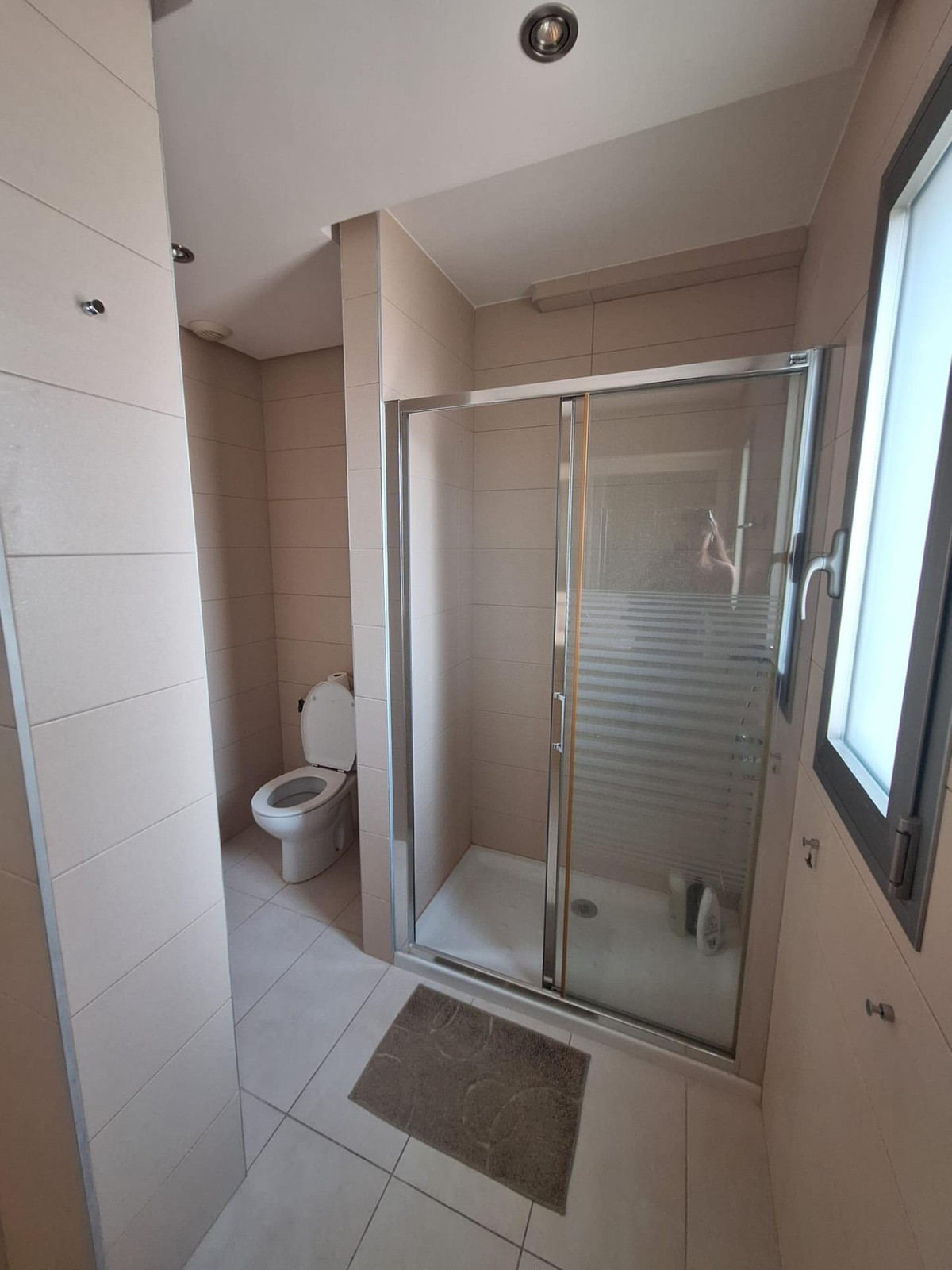 Se vende Apartamento Planta Media de 4 dormitorios en Costa Blanca, Alicante, España