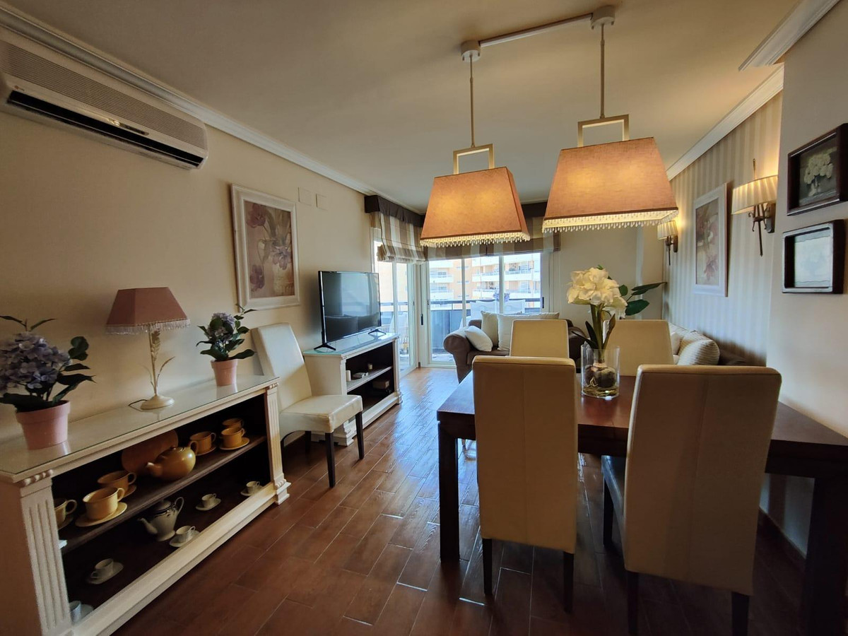 Se vende Apartamento Planta Media de 2 dormitorios en Costa Blanca, Alicante, España
