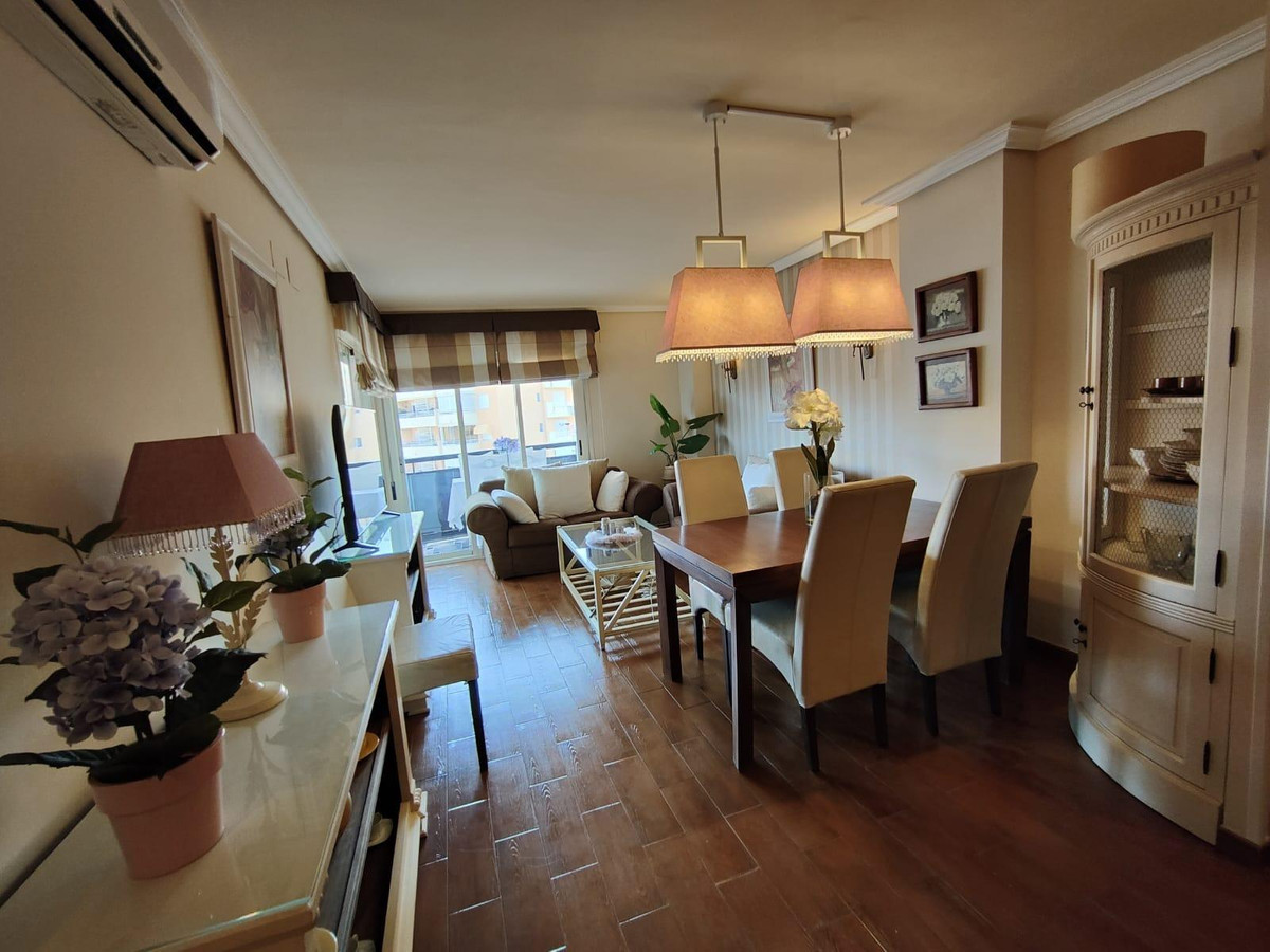 Se vende Apartamento Planta Media de 2 dormitorios en Costa Blanca, Alicante, España