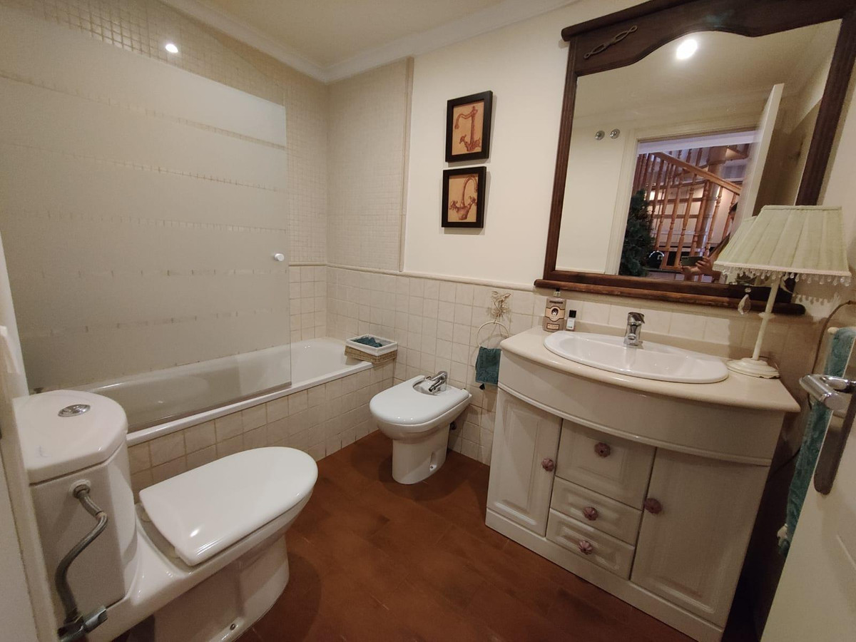 Se vende Apartamento Planta Media de 2 dormitorios en Costa Blanca, Alicante, España
