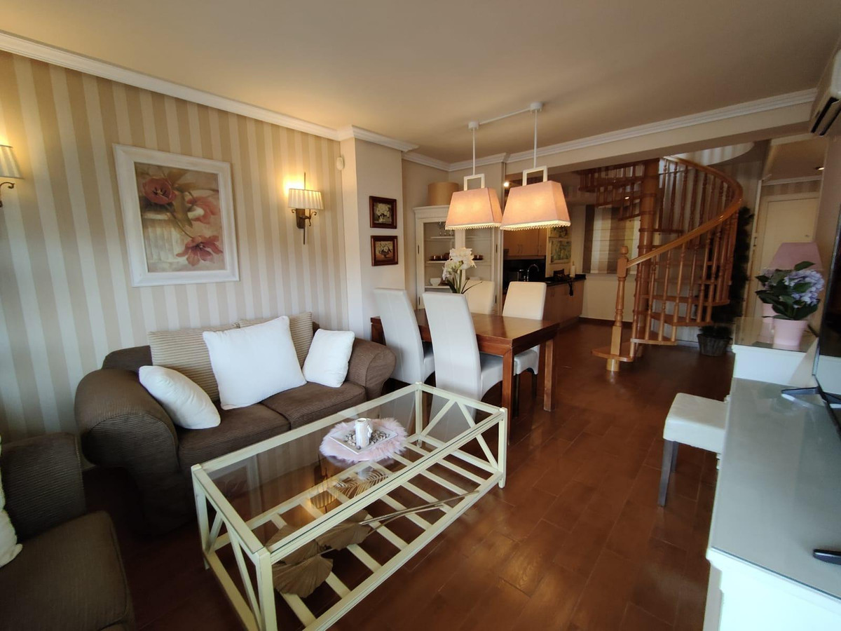 Se vende Apartamento Planta Media de 2 dormitorios en Costa Blanca, Alicante, España