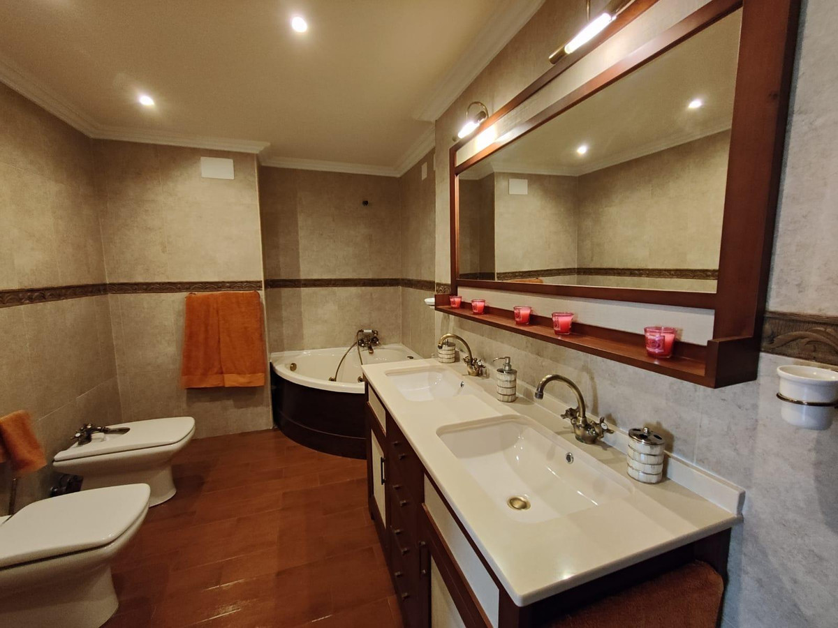 Se vende Apartamento Planta Media de 2 dormitorios en Costa Blanca, Alicante, España