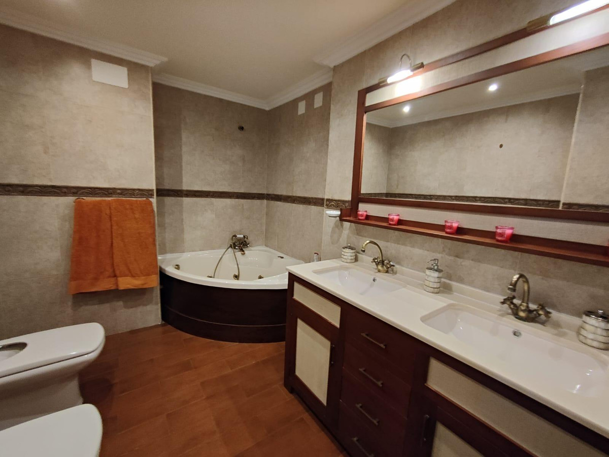 Se vende Apartamento Planta Media de 2 dormitorios en Costa Blanca, Alicante, España