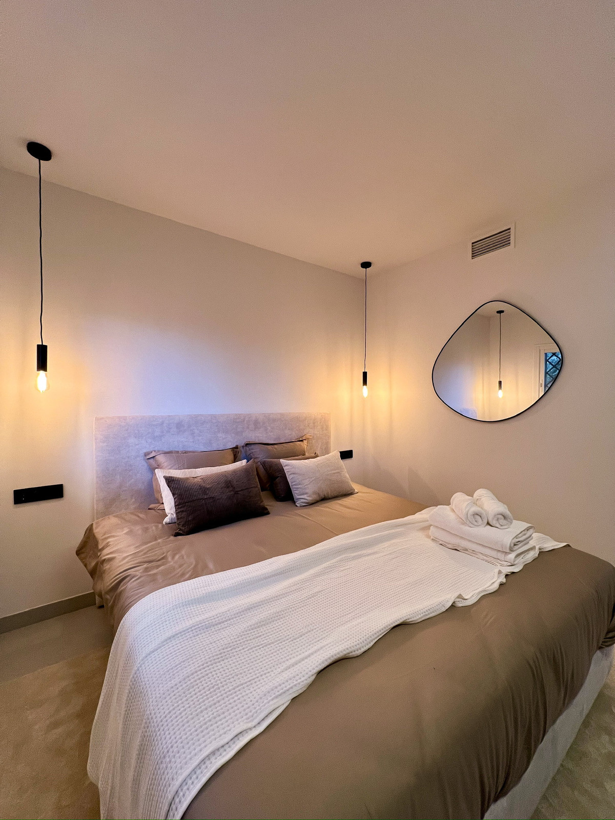 3 Bed Apartment for sale in Nueva Andalucía Costa Del Sol, Málaga, Spain