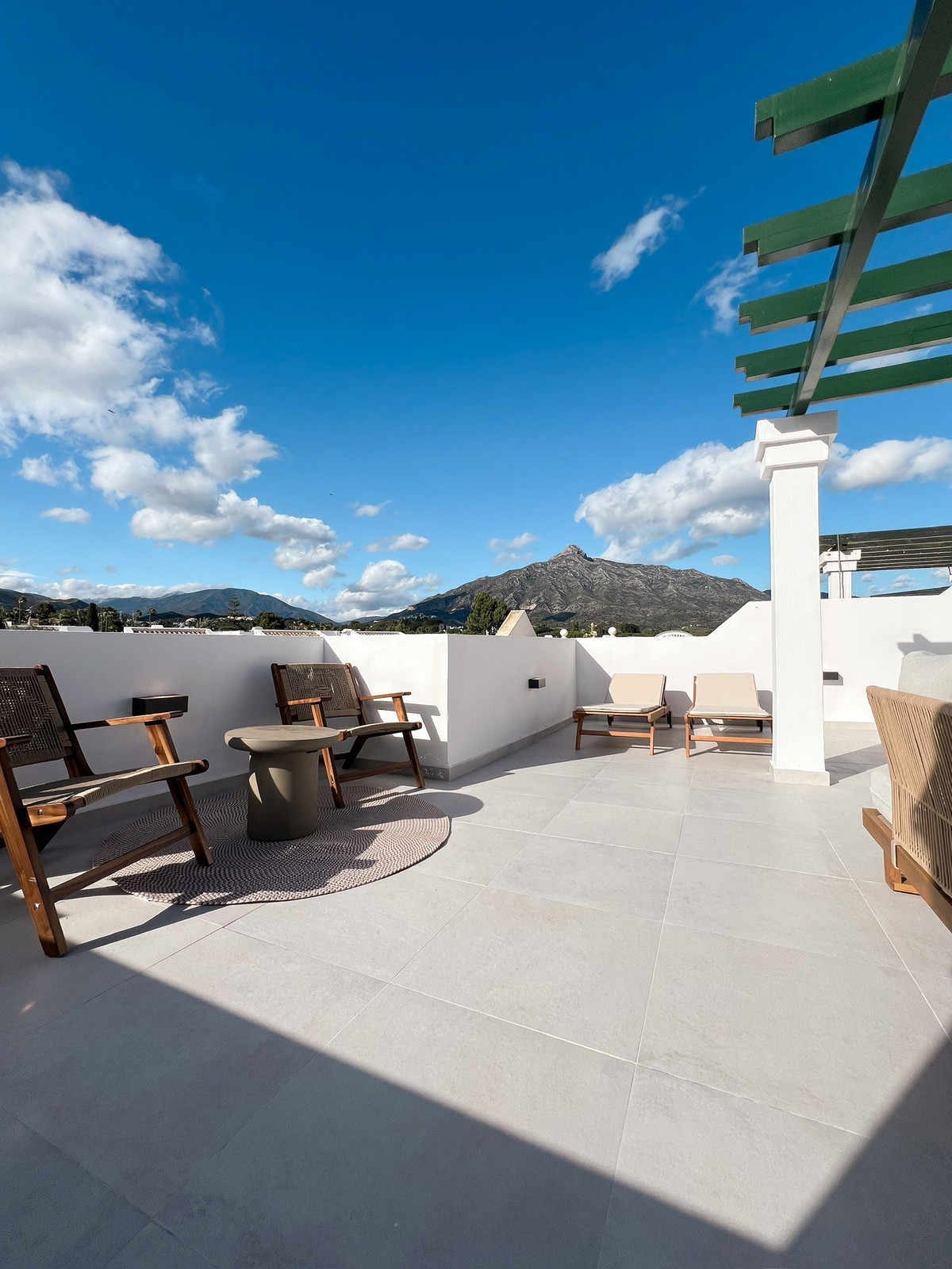 3 Bed Apartment for sale in Nueva Andalucía Costa Del Sol, Málaga, Spain