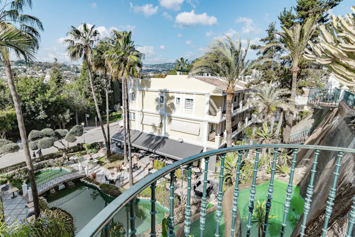 3 Bed Apartment for sale in Nueva Andalucía Costa Del Sol, Málaga, Spain