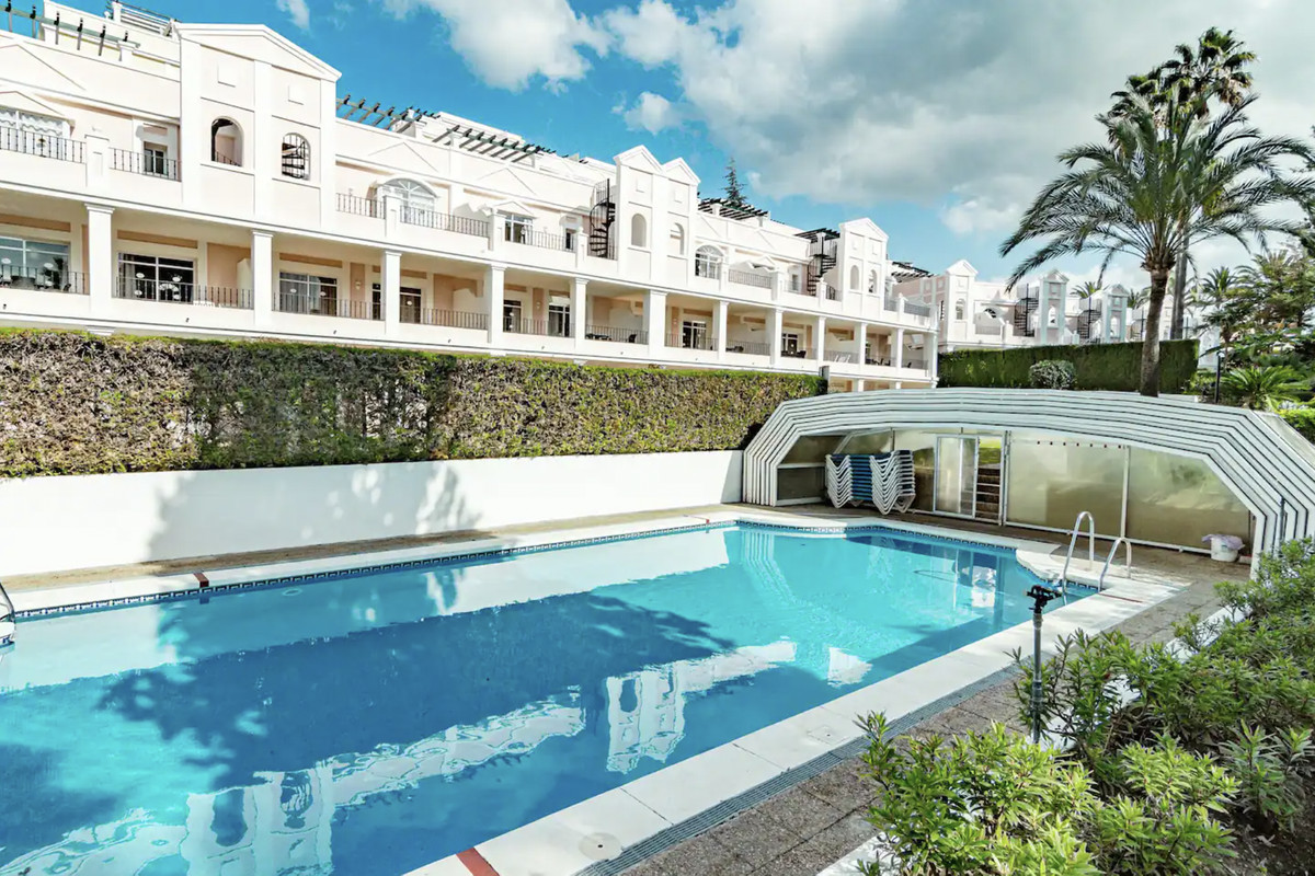 3 Bed Apartment for sale in Nueva Andalucía Costa Del Sol, Málaga, Spain