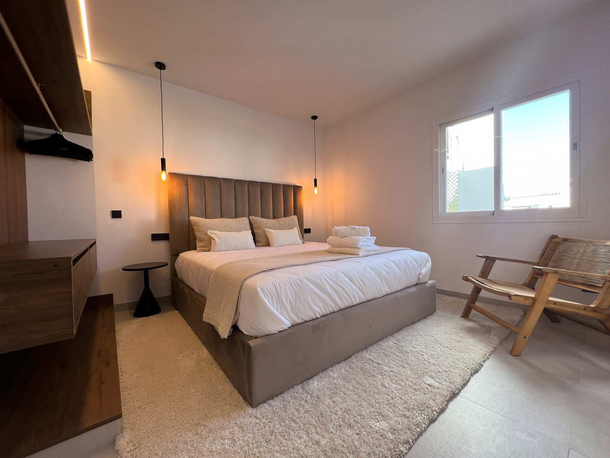 3 Bed Apartment for sale in Nueva Andalucía Costa Del Sol, Málaga, Spain