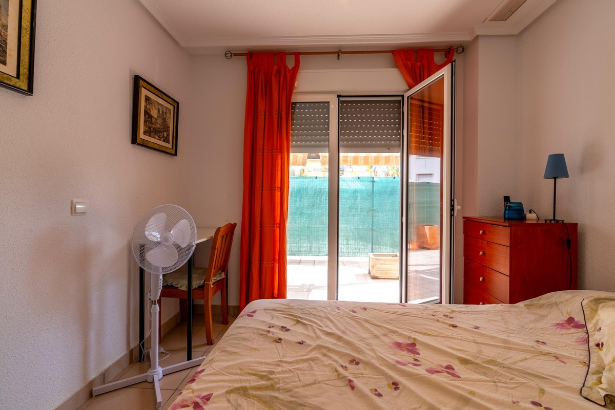 Se vende Apartamento Planta Media de 3 dormitorios en Costa Blanca, Alicante, España