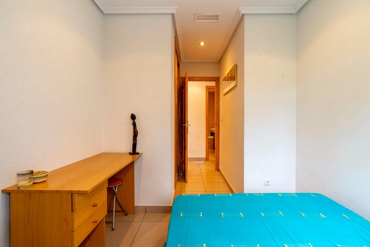Se vende Apartamento Planta Media de 3 dormitorios en Costa Blanca, Alicante, España