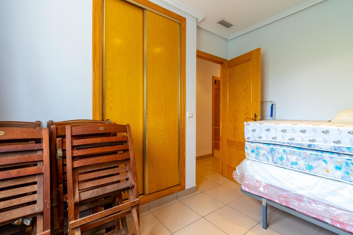 Se vende Apartamento Planta Media de 3 dormitorios en Costa Blanca, Alicante, España