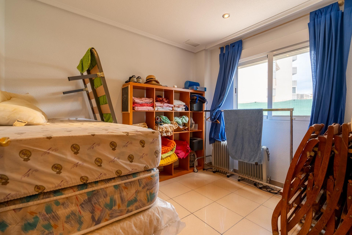 Se vende Apartamento Planta Media de 3 dormitorios en Costa Blanca, Alicante, España
