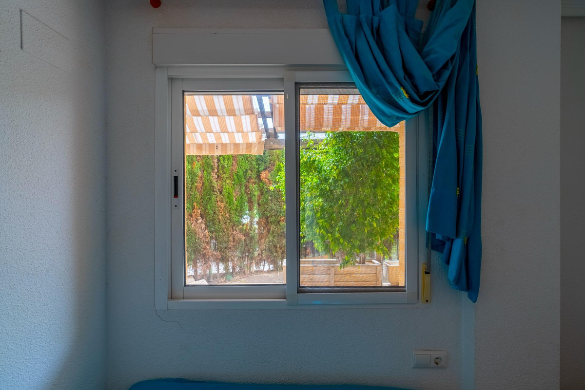 Se vende Apartamento Planta Media de 3 dormitorios en Costa Blanca, Alicante, España