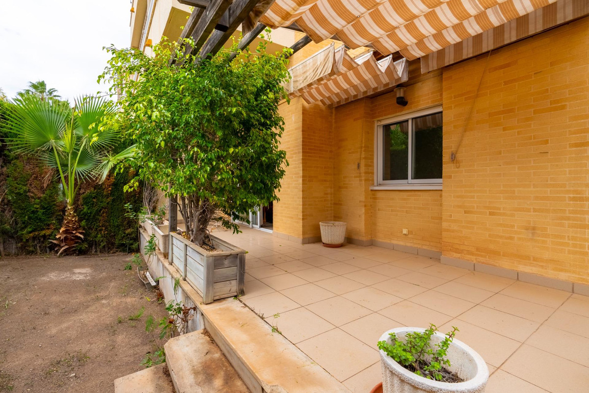 Se vende Apartamento Planta Media de 3 dormitorios en Costa Blanca, Alicante, España