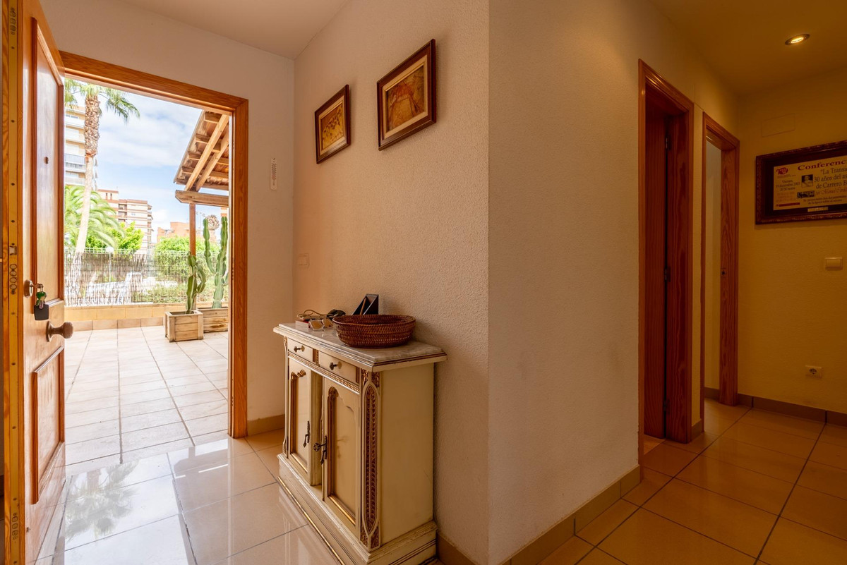 Se vende Apartamento Planta Media de 3 dormitorios en Costa Blanca, Alicante, España