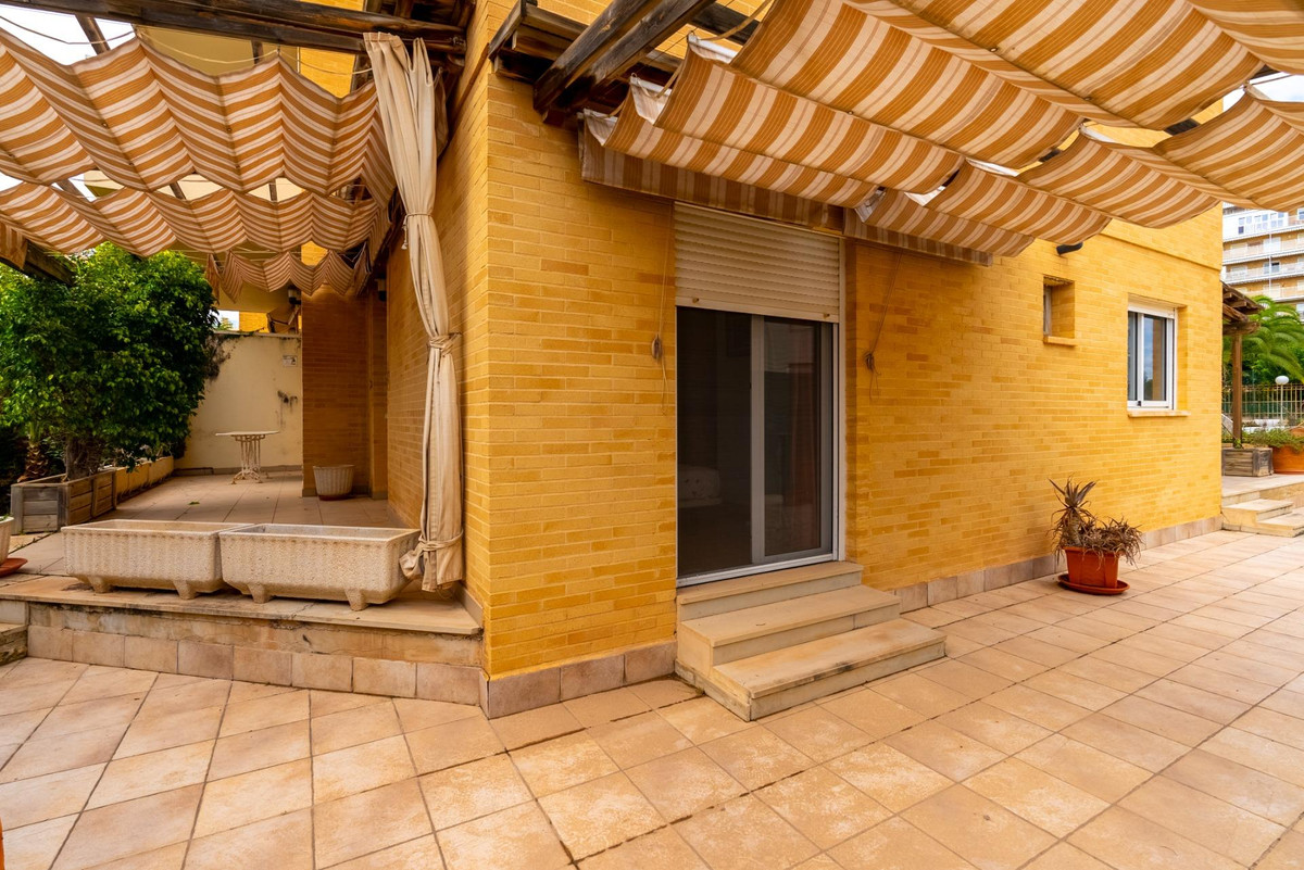 Se vende Apartamento Planta Media de 3 dormitorios en Costa Blanca, Alicante, España