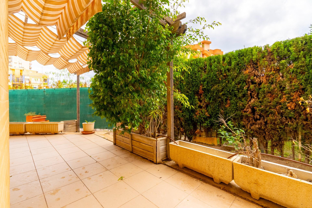 Se vende Apartamento Planta Media de 3 dormitorios en Costa Blanca, Alicante, España