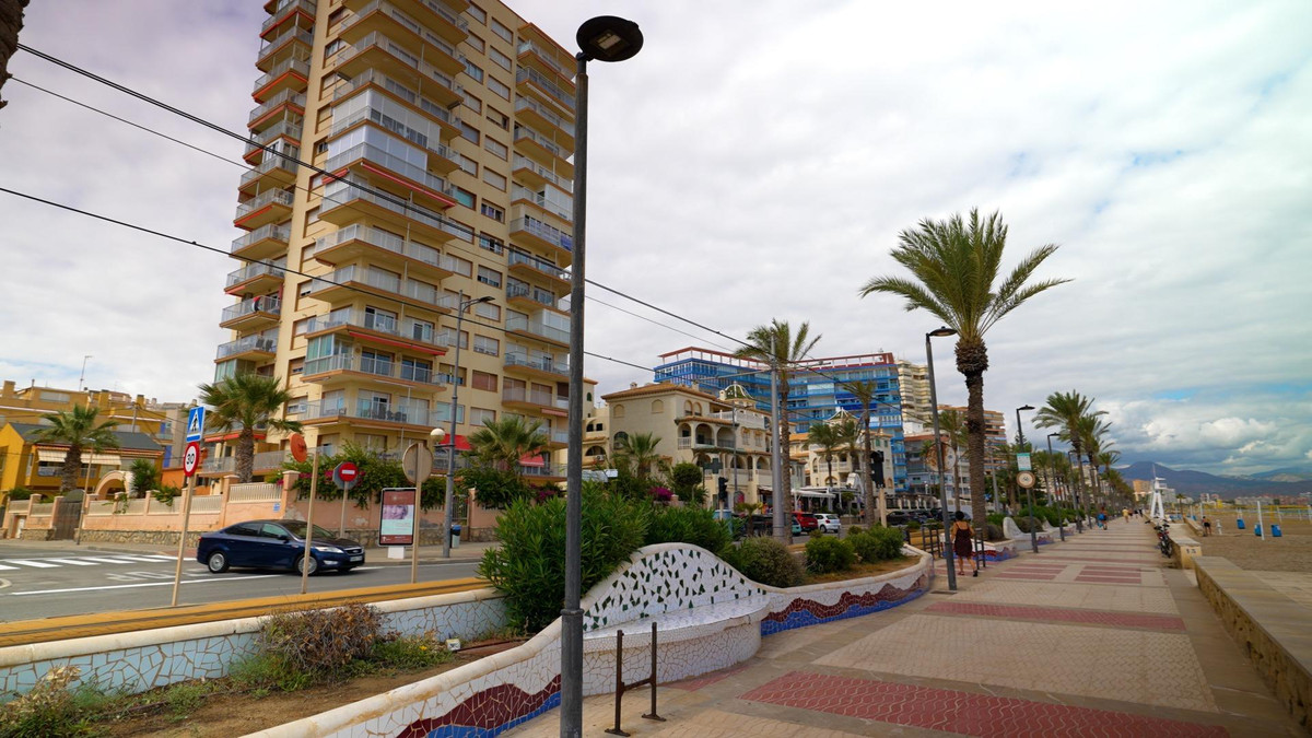 Se vende Apartamento Planta Media de 3 dormitorios en Costa Blanca, Alicante, España