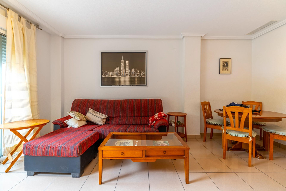 Se vende Apartamento Planta Media de 3 dormitorios en Costa Blanca, Alicante, España