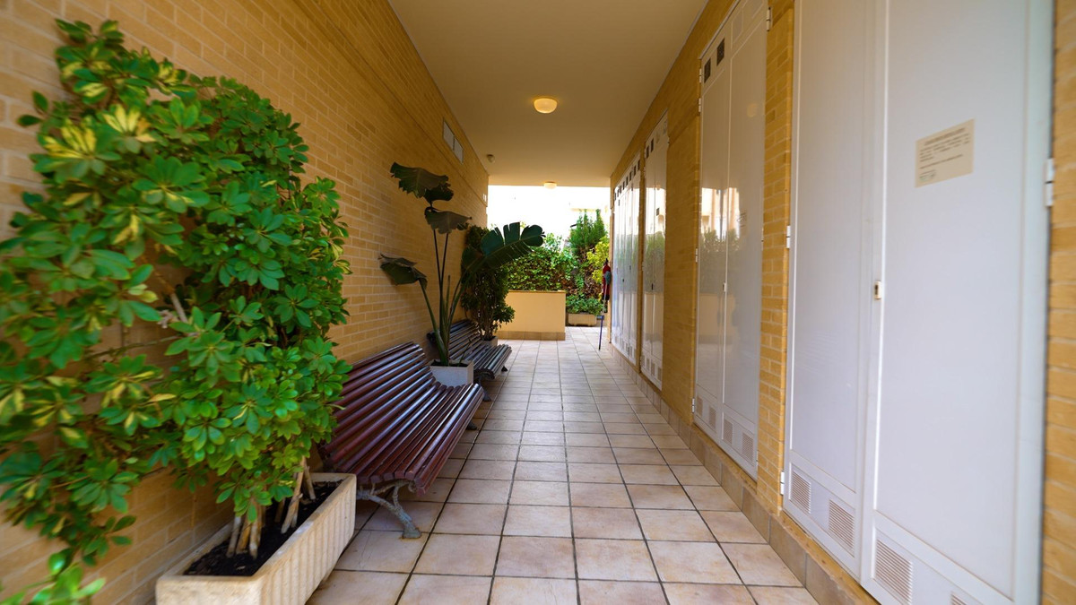 Se vende Apartamento Planta Media de 3 dormitorios en Costa Blanca, Alicante, España