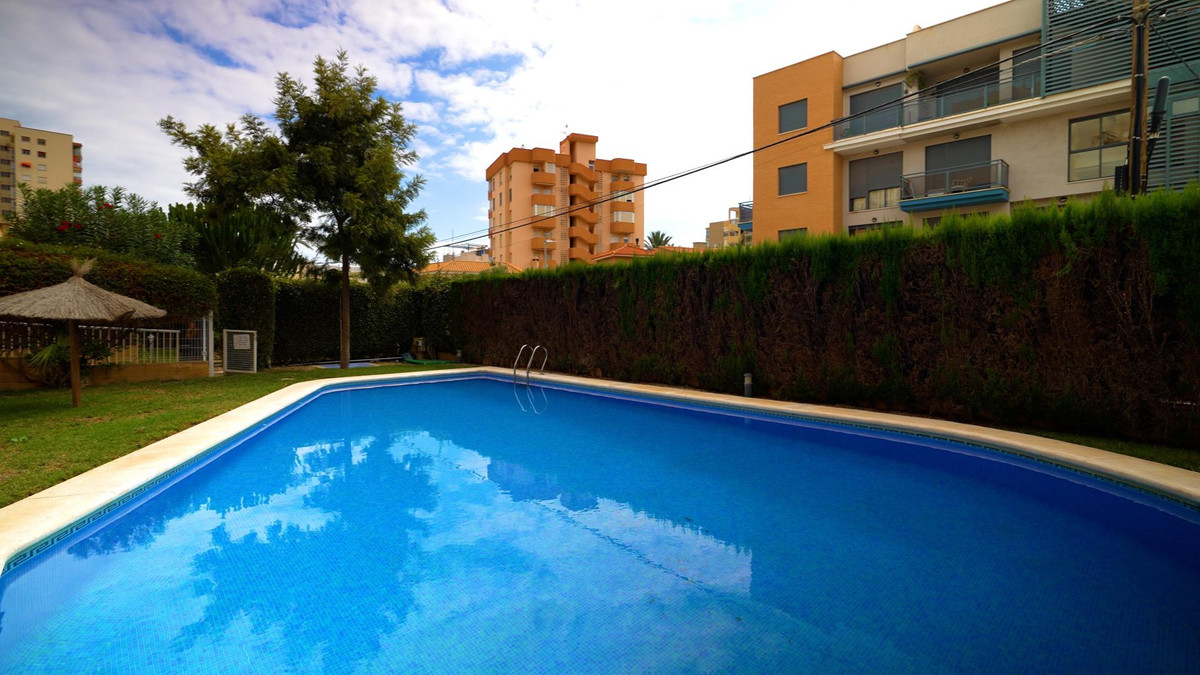Se vende Apartamento Planta Media de 3 dormitorios en Costa Blanca, Alicante, España