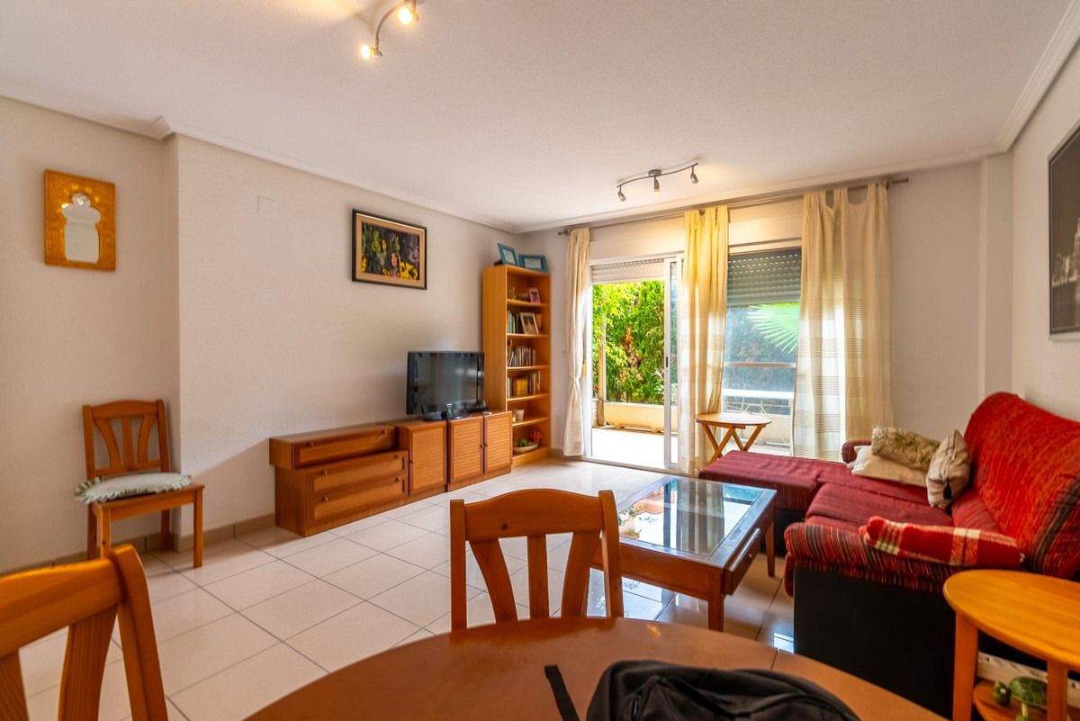Se vende Apartamento Planta Media de 3 dormitorios en Costa Blanca, Alicante, España