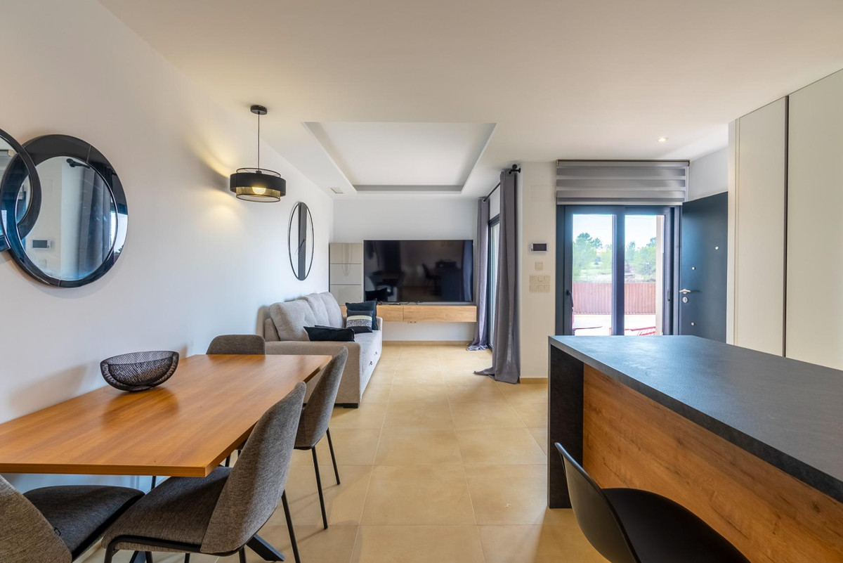 Se vende Bungalow de 2 dormitorios en Costa Blanca, Alicante, España