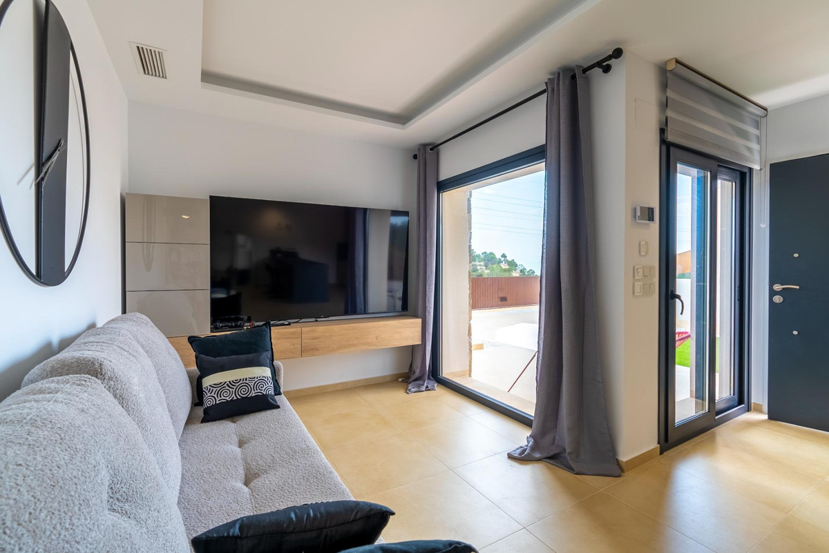 Se vende Bungalow de 2 dormitorios en Costa Blanca, Alicante, España
