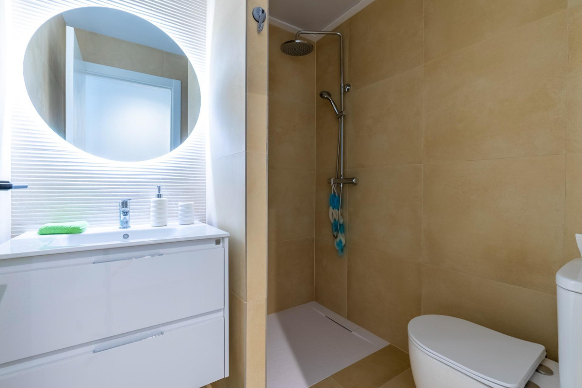 Se vende Bungalow de 2 dormitorios en Costa Blanca, Alicante, España
