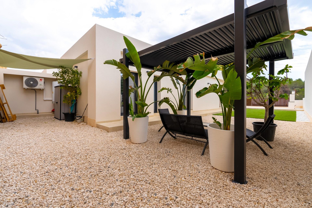 Se vende Bungalow de 2 dormitorios en Costa Blanca, Alicante, España