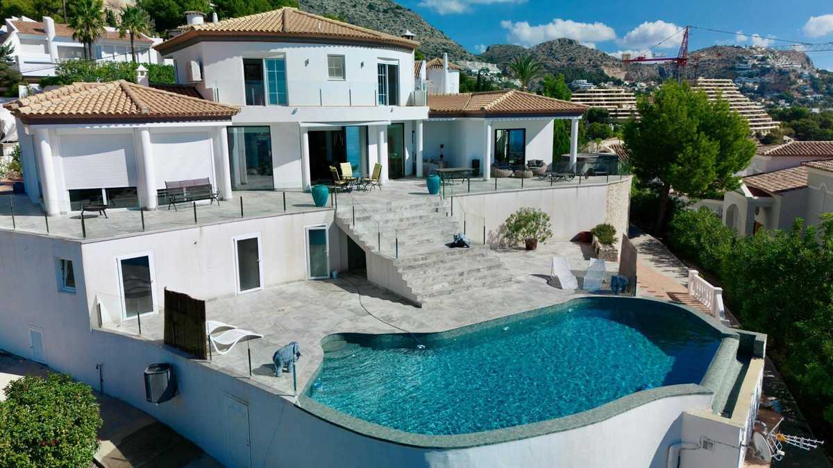 4 Bed Townhouse for sale in Altea Costa Blanca, Alicante, Spain
