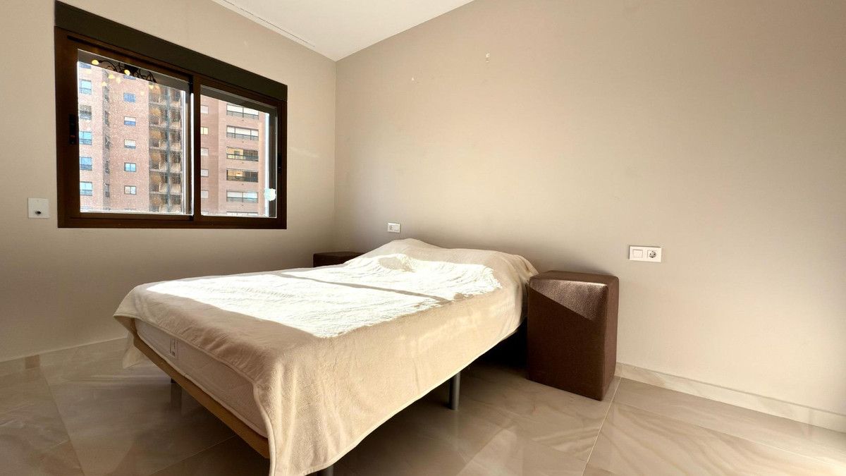 Se vende Apartamento Planta Media de 4 dormitorios en Costa Blanca, Alicante, España