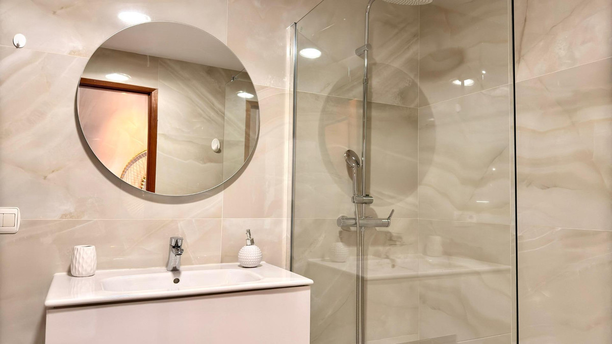 Se vende Apartamento Planta Media de 4 dormitorios en Costa Blanca, Alicante, España