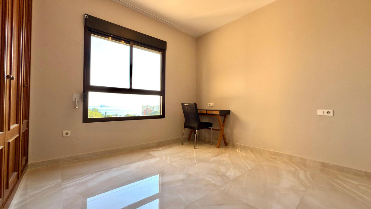 Se vende Apartamento Planta Media de 4 dormitorios en Costa Blanca, Alicante, España