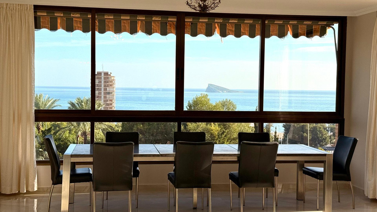 Se vende Apartamento Planta Media de 4 dormitorios en Costa Blanca, Alicante, España