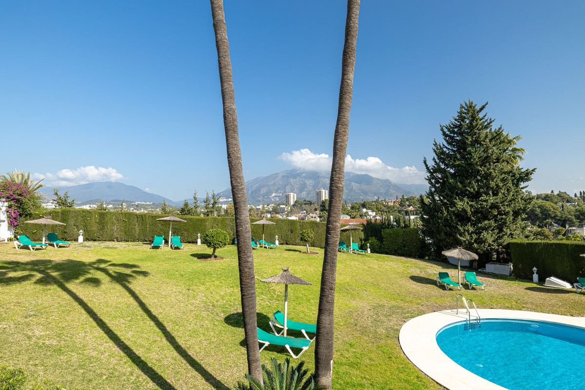 2 Bed Apartment for sale in Nueva Andalucía Costa Del Sol, Málaga, Spain