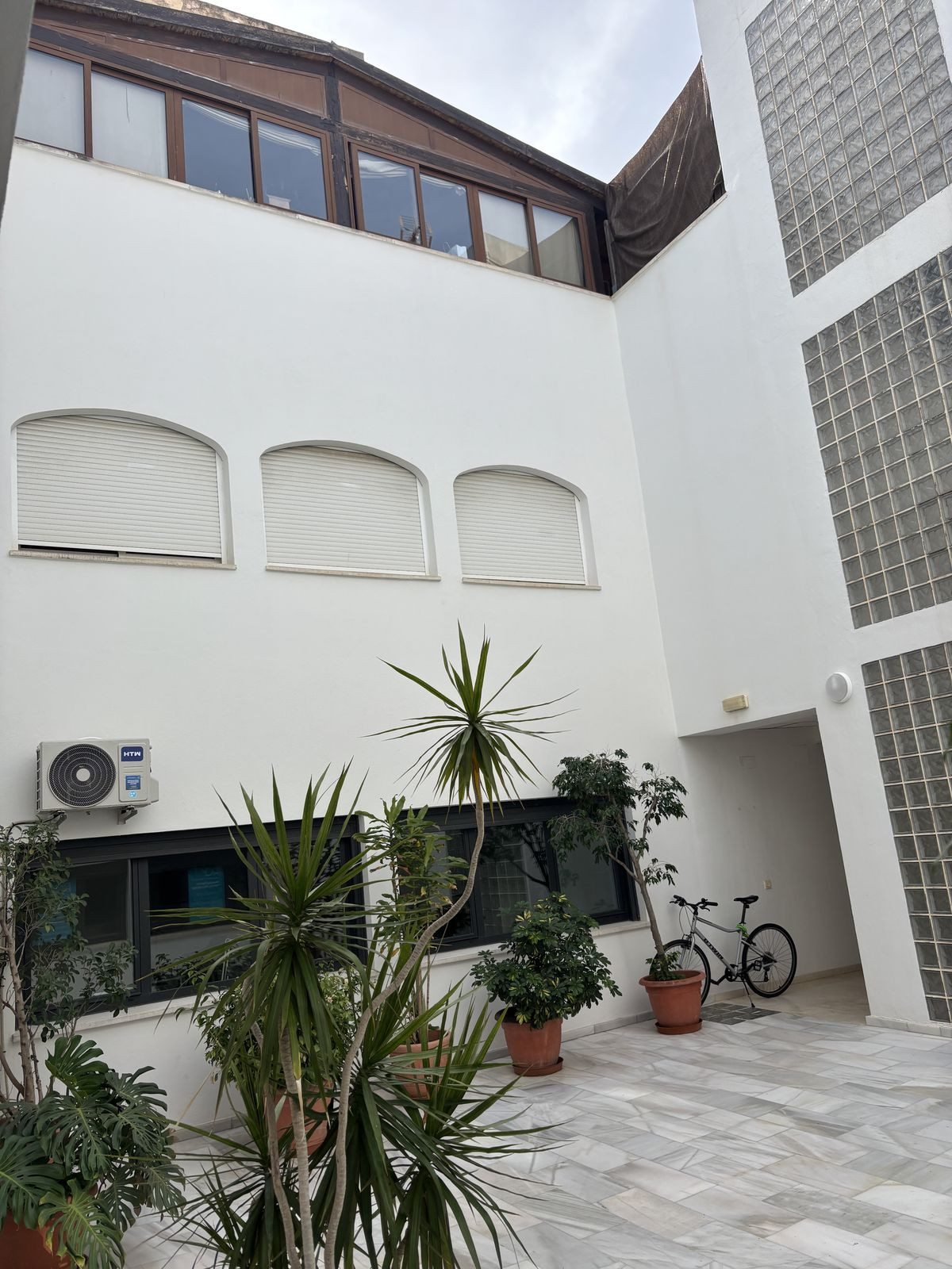 7 Bed Commercial unit for sale in Fuengirola Costa Del Sol, Málaga, Spain