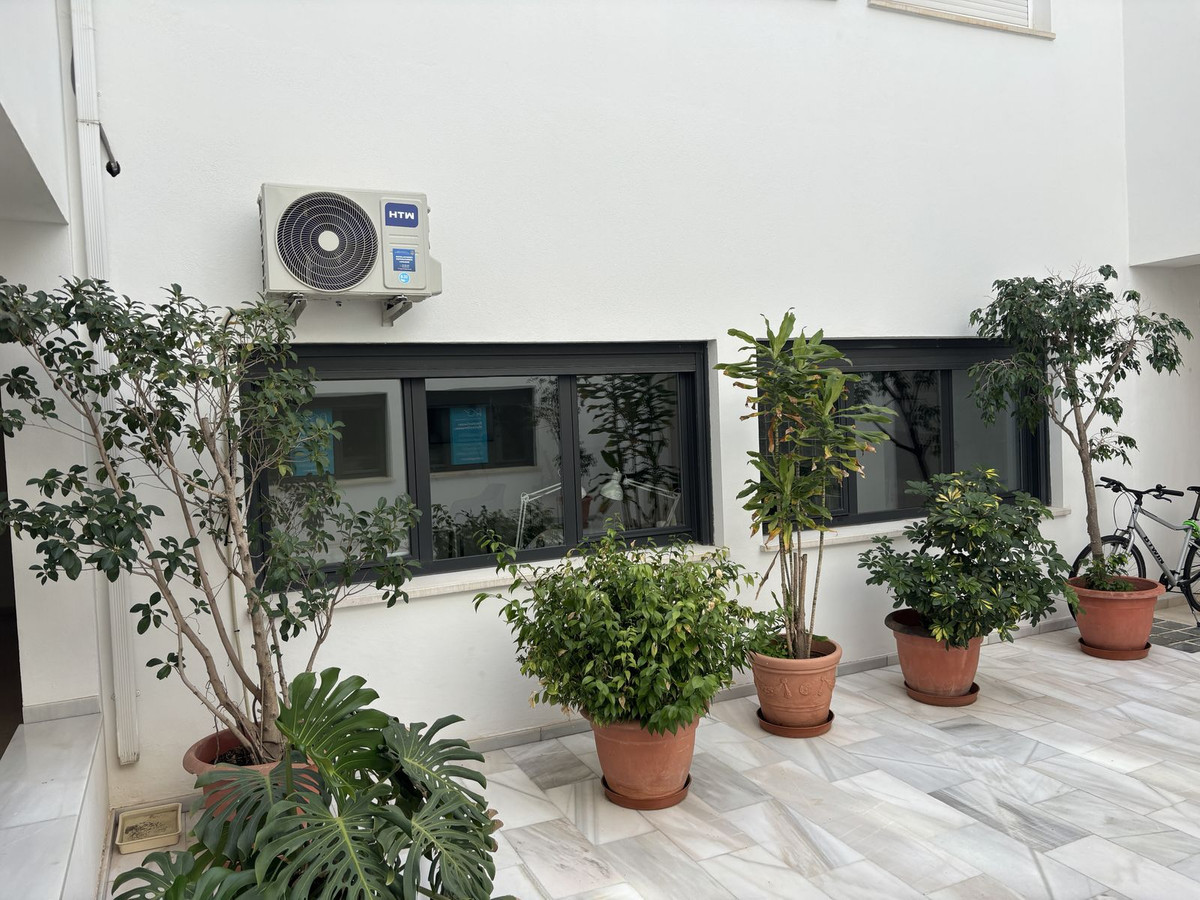 7 Bed Commercial unit for sale in Fuengirola Costa Del Sol, Málaga, Spain