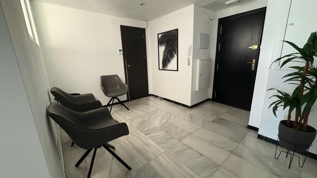 Se vende Apartamento Planta Media de 4 dormitorios en Costa Del Sol, Málaga, España
