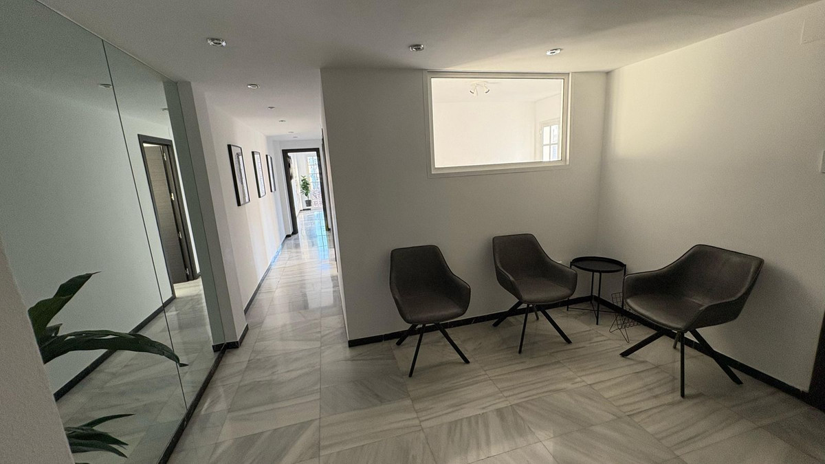 Se vende Apartamento Planta Media de 4 dormitorios en Costa Del Sol, Málaga, España
